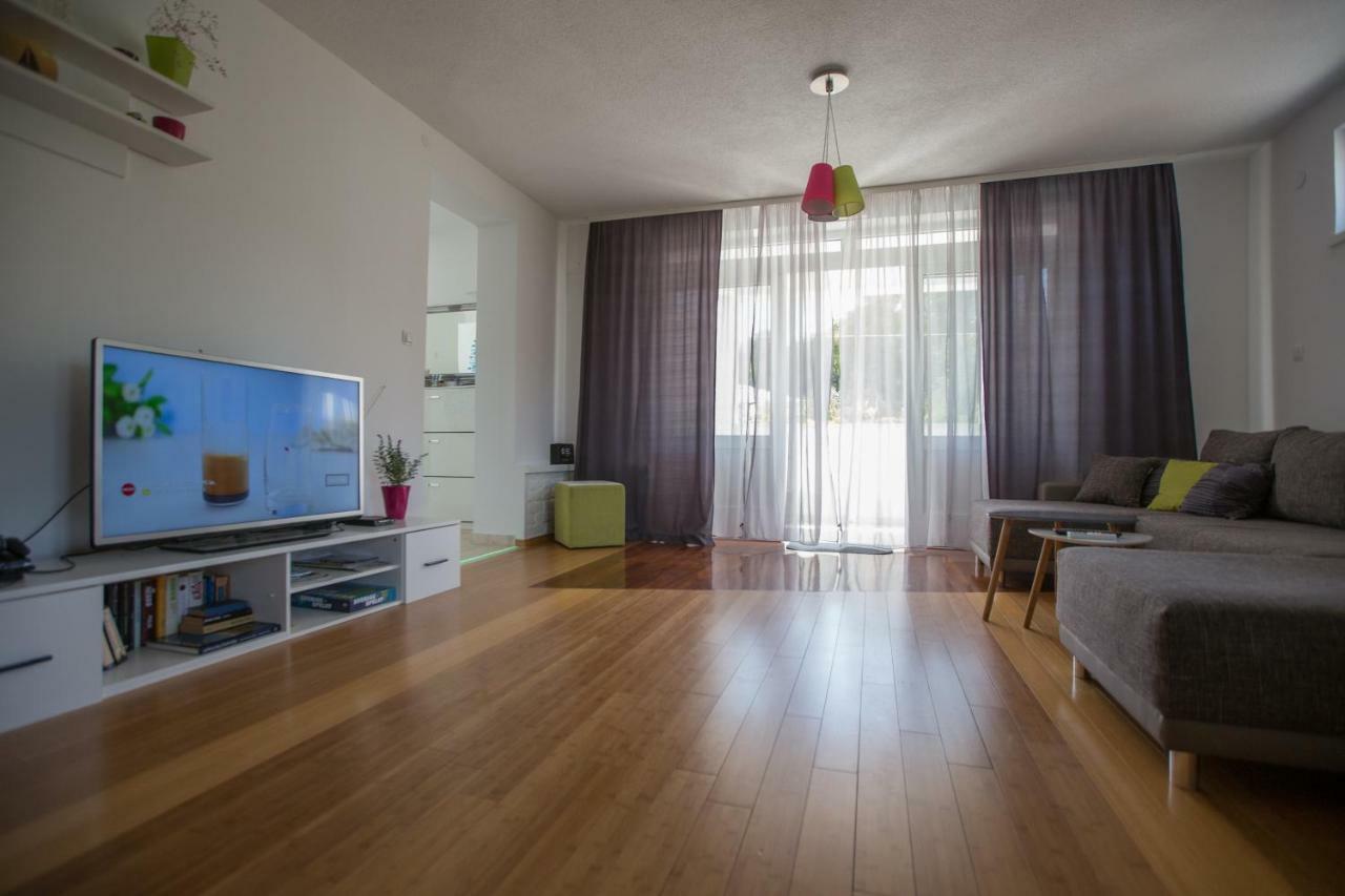 Luxury Apartment With Private Heated Pool Шибеник Экстерьер фото